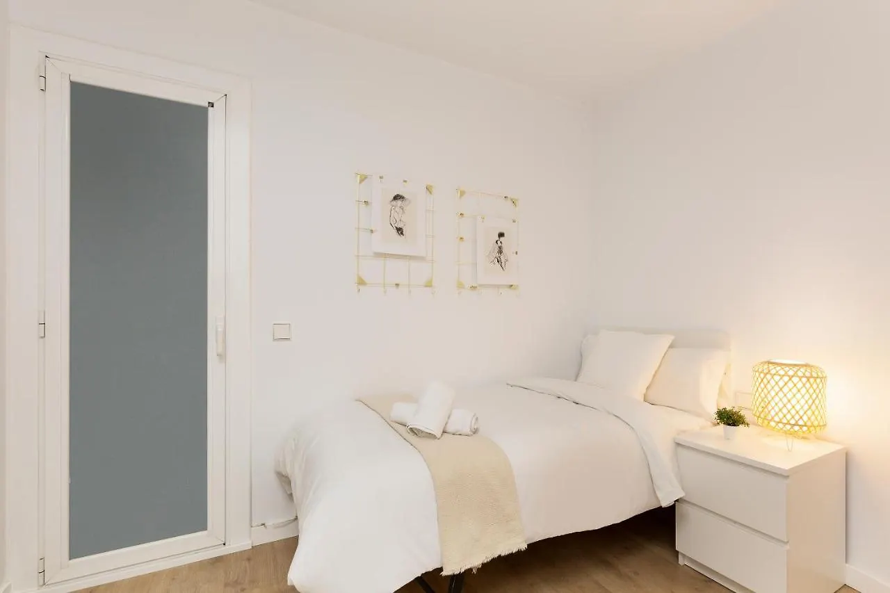 דירה Suites Barcelona Park Gueell ספרד